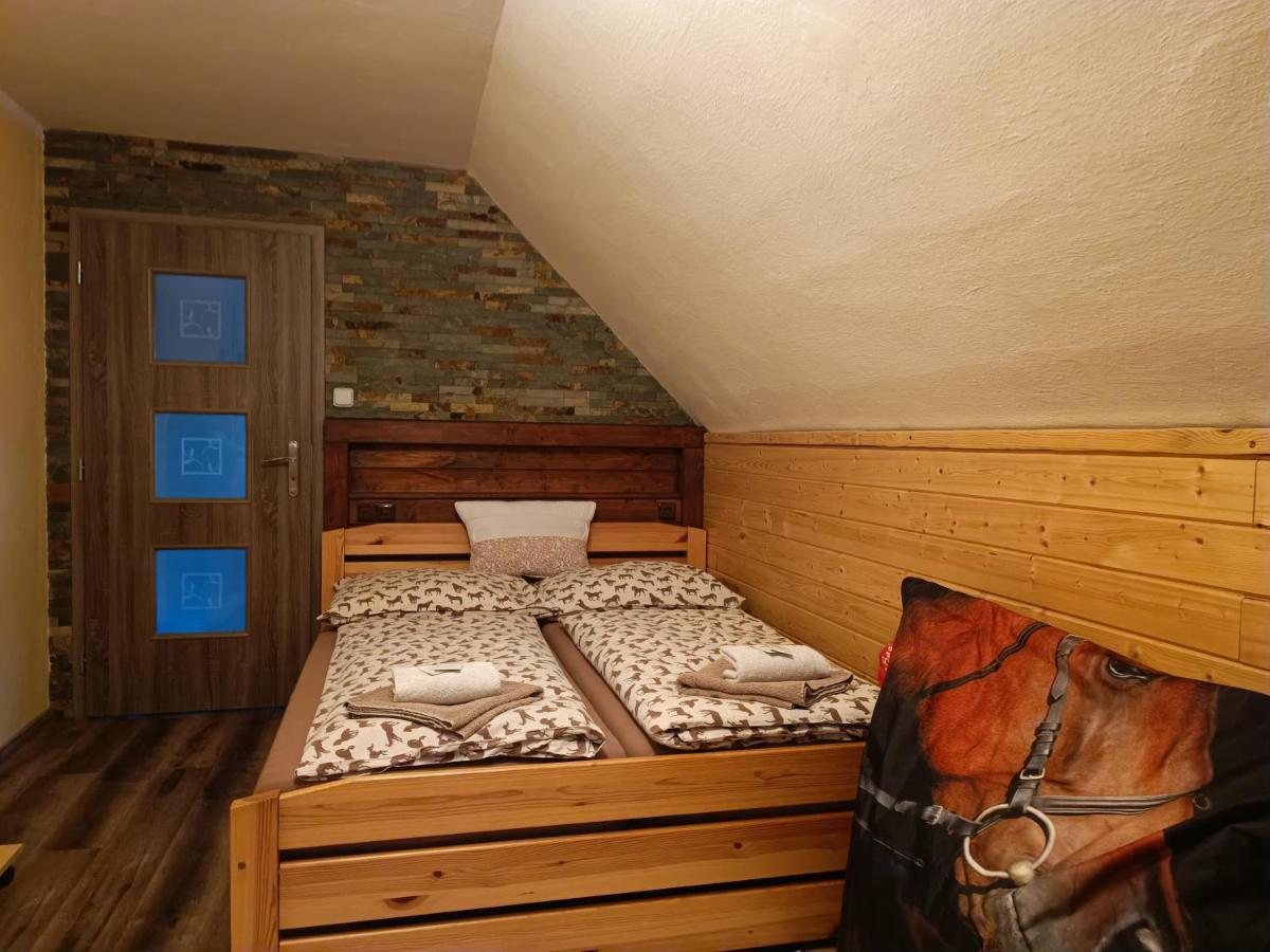 Jizdarna Malenovice Apartment Malenovice  Екстериор снимка